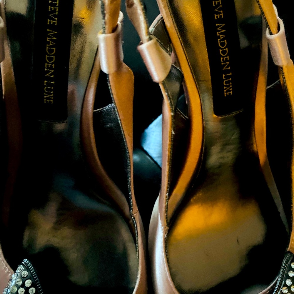 Steve Madden Satin Pumps